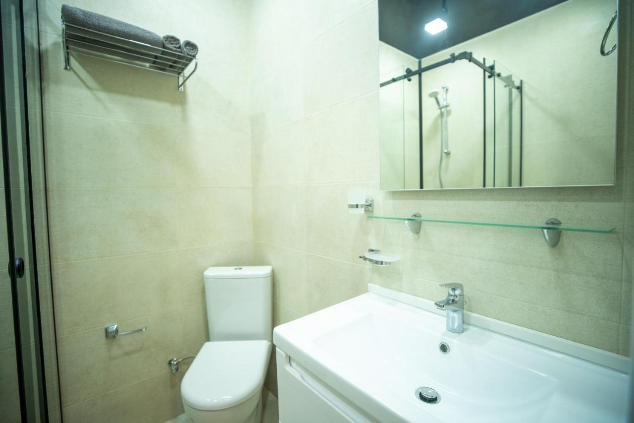 Apartamento Ramada Skytower Batumi Exterior foto
