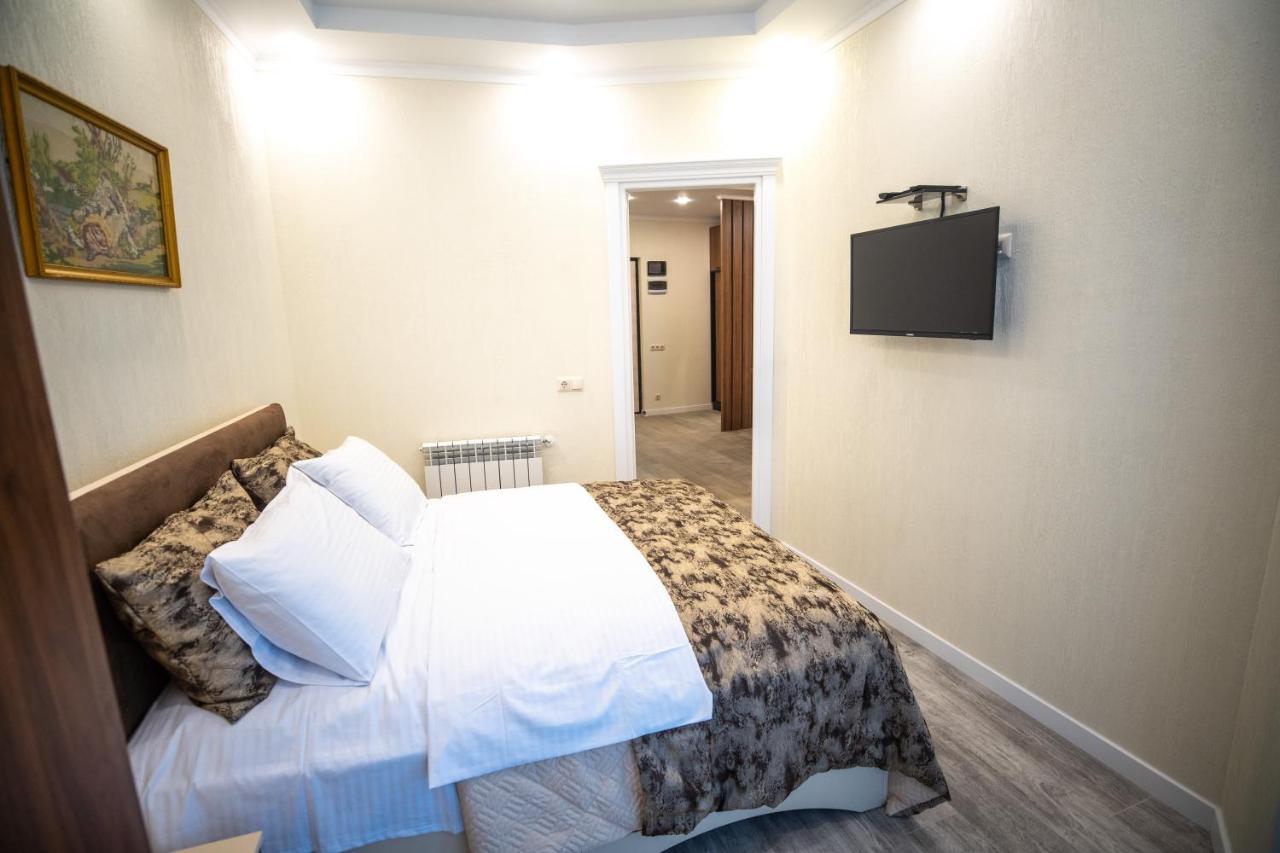Apartamento Ramada Skytower Batumi Exterior foto